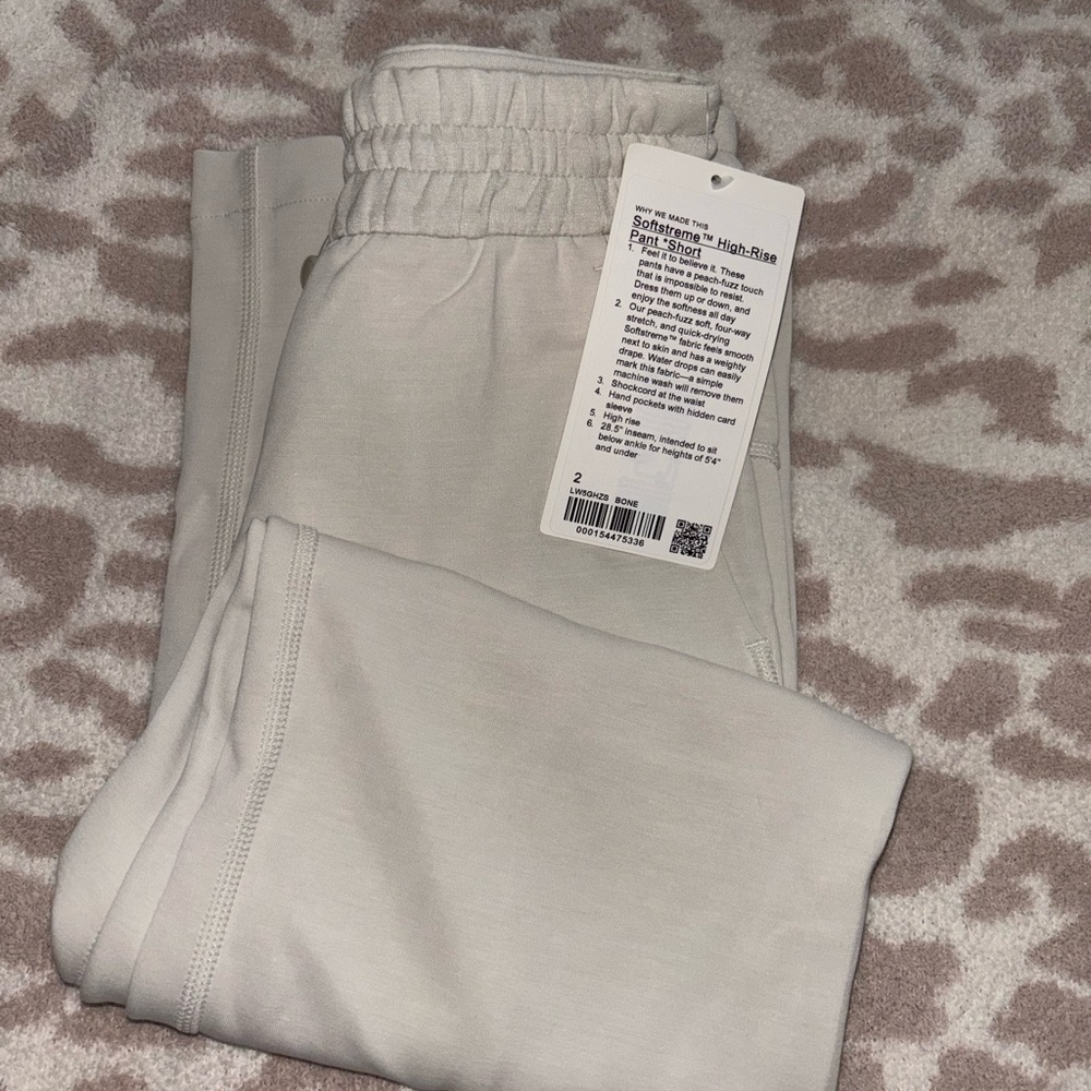 lululemon athletica Cream Straight Leg Pants (NEVER WORN)
